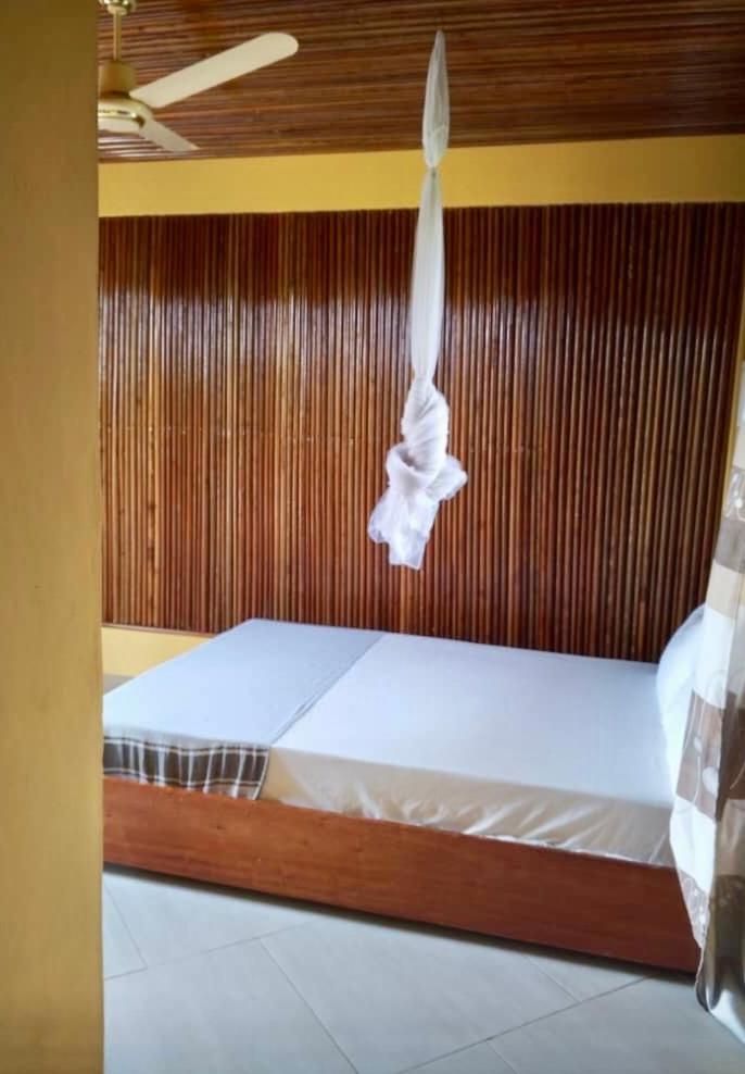 Serenity Haven Lodge Busua 外观 照片