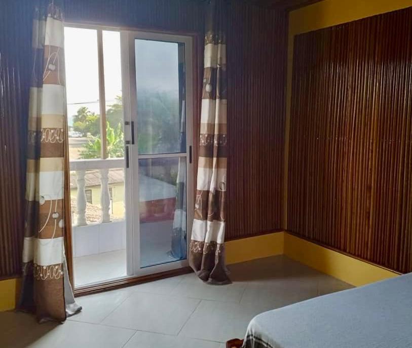 Serenity Haven Lodge Busua 外观 照片