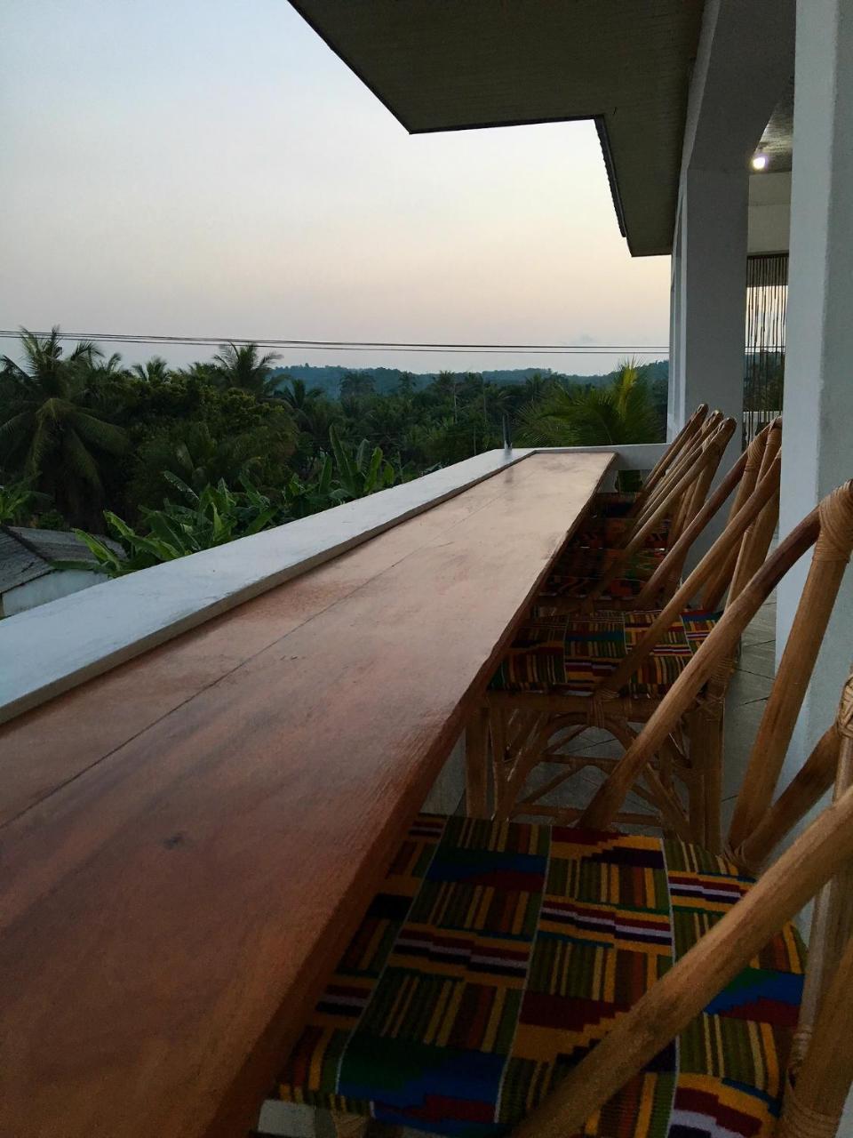 Serenity Haven Lodge Busua 外观 照片